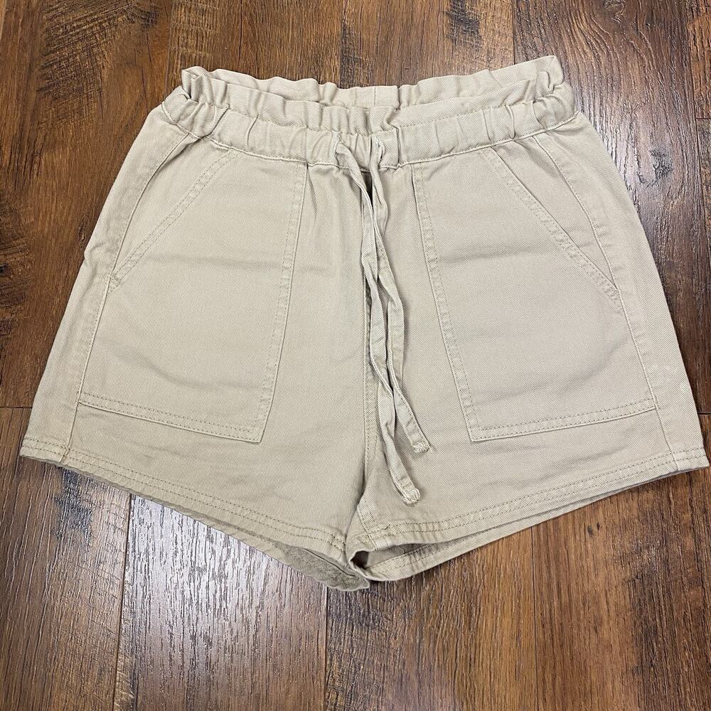 Wish List Relaxed Fit High Rise Tie Front Shorts Cream Tan Women’s Size Small